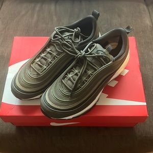 BRAND NEW Womens Air Max ‘97 Sneakers